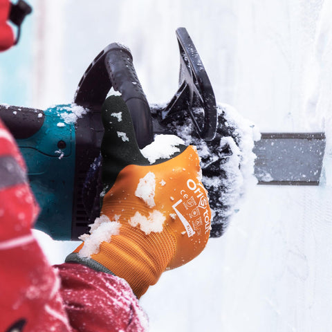 OriStout freezer-friendly gloves for reliable use in refrigerated spaces