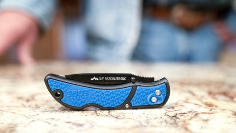 Outdoor Edge RazorLite EDC knife compact 3.5-inch blade for field dressing