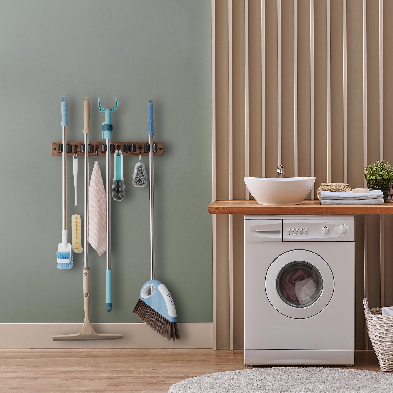WOOD wall mount with 5 slots and 4 hooks reduces clutter