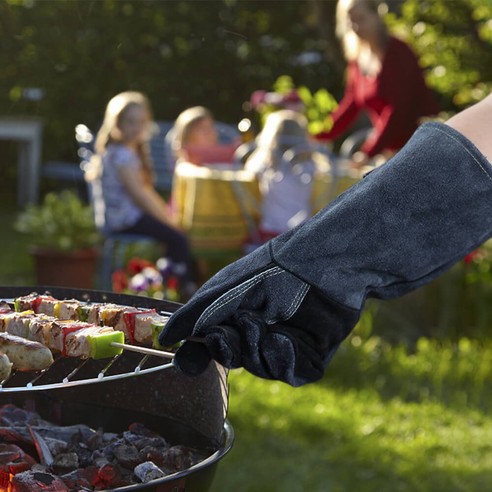 OZERO Grill Gloves side view with long forearm protection sleeve