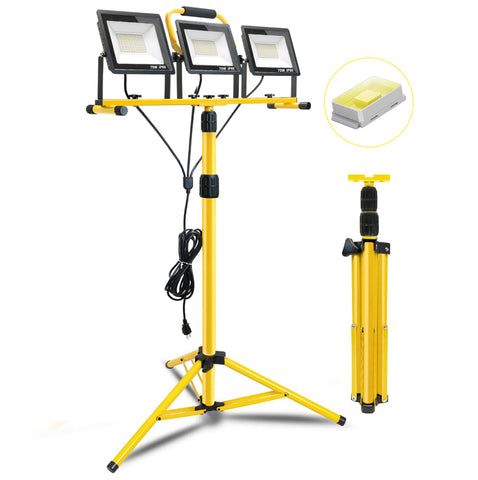 PACOLIT P rugged work light in action for indoor and outdoor tasks