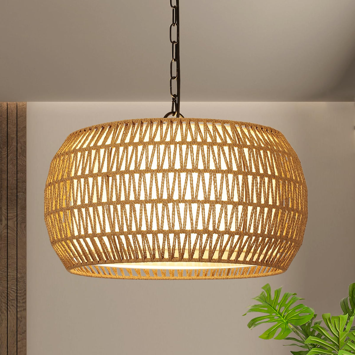 PAUFUL rattan farmhouse chandelier with 5 lights adds warm, airy ambiance