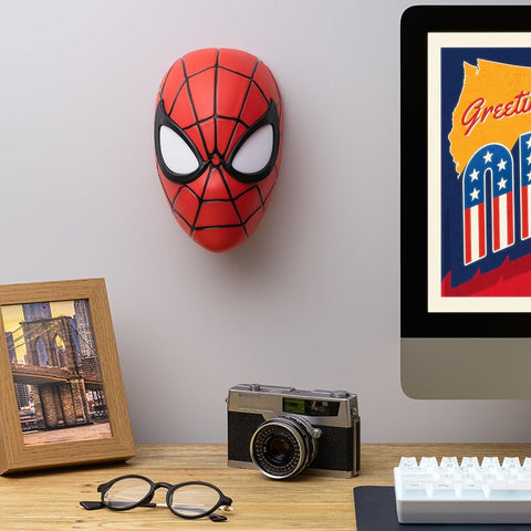 Paladone Spider-Man mask light runs on batteries for cordless use