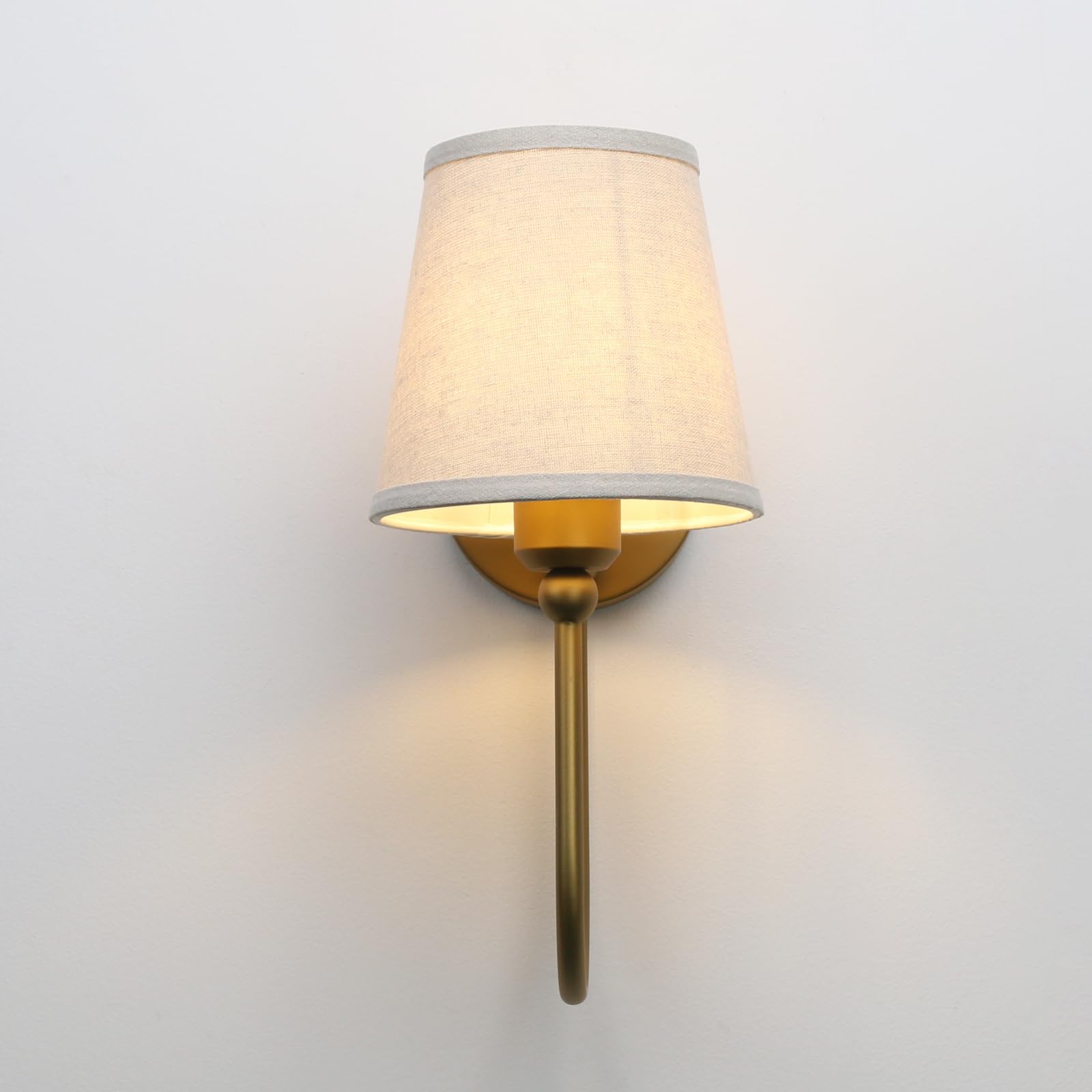 Pathson entryway lighting guiding guests with gentle diffusion.