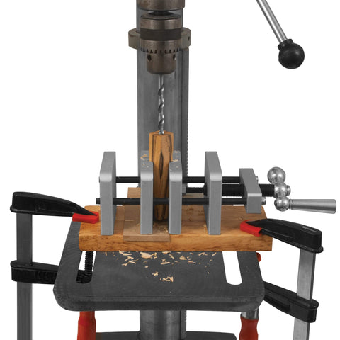 Peachtree Centering Vise includes MDF scrap piece for versatile setup options