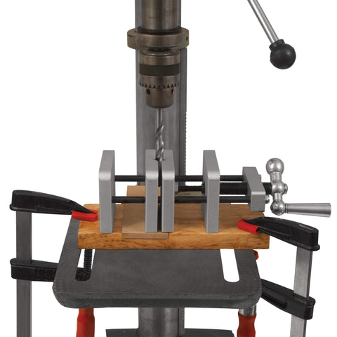 Peachtree Centering Vise shows removable wooden base for flexible mounting