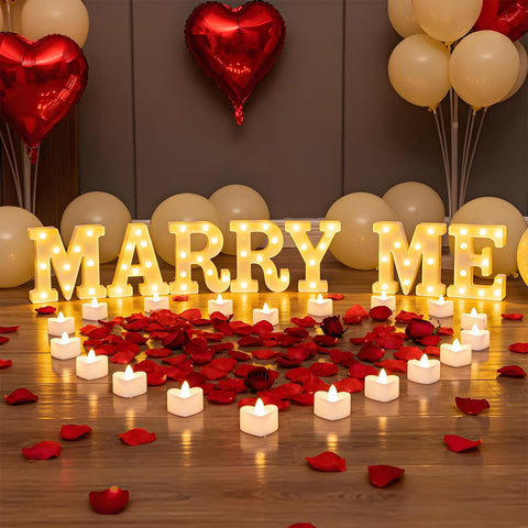 Peledic aluminum film balloons add shimmering metallic accents to the scene.