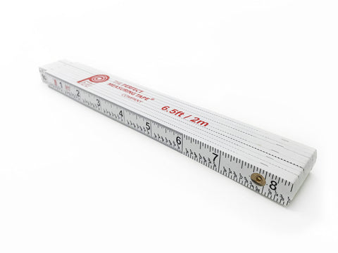 Perfect Measuring Tape FR-72 smooth hinges prevent snags during work.