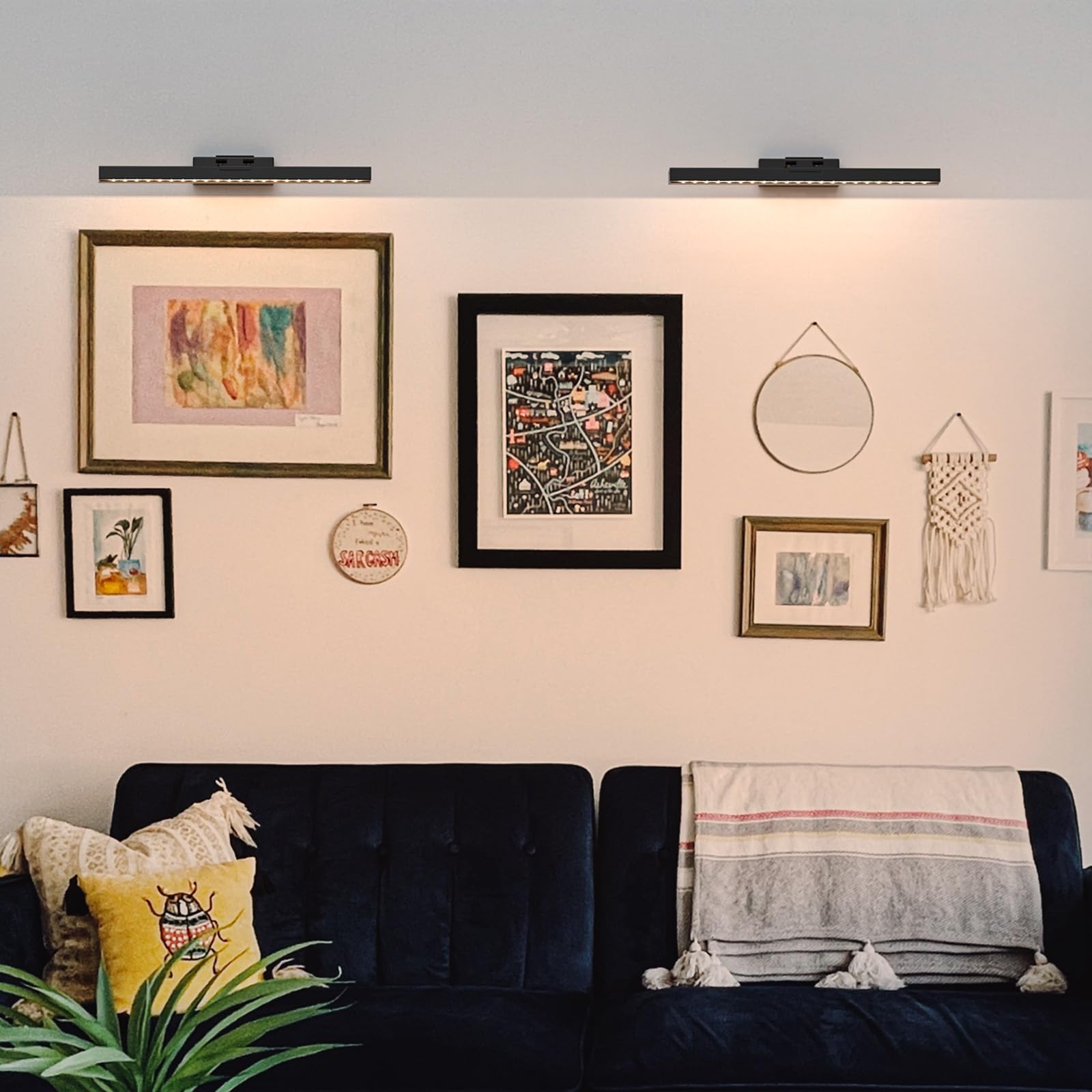 PESUTEN Picture Light adapts to bedside, mirror, or hallway tasks