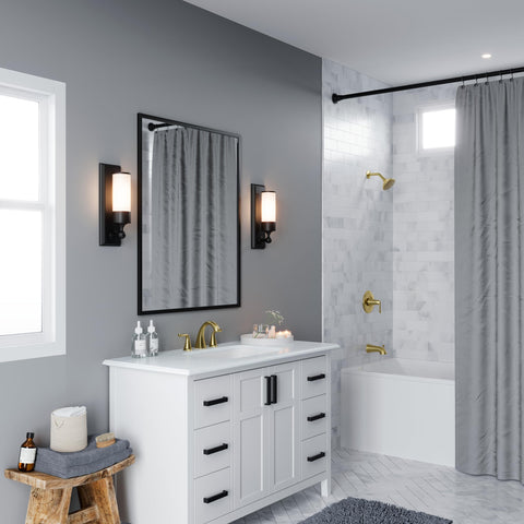 Pfister Willa TiteSeal mounting eliminates putty for clean setup.