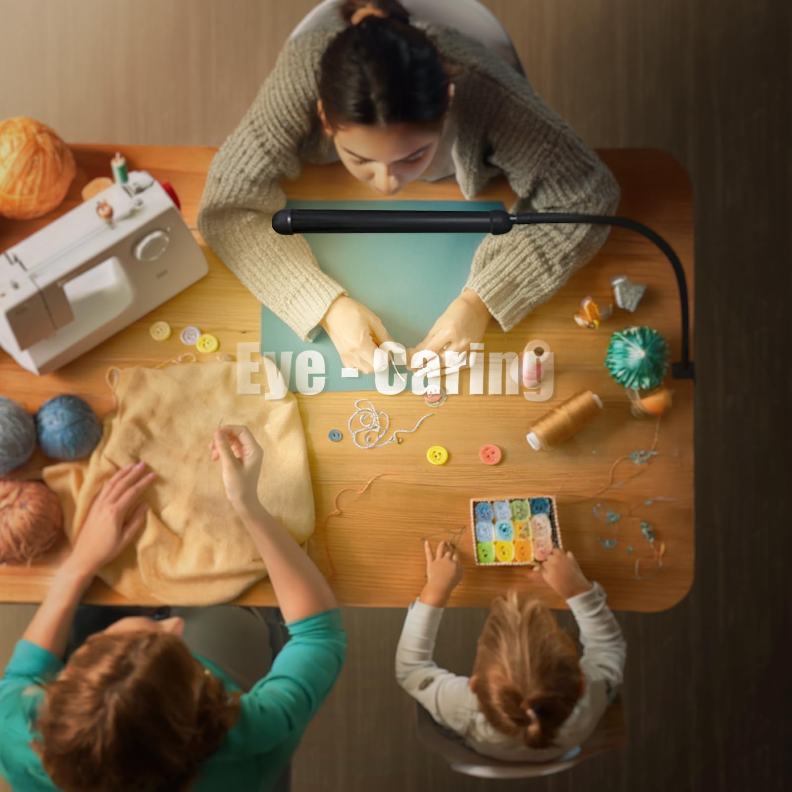 Phimuezl clip-on lamp on table edge enables smart space use
