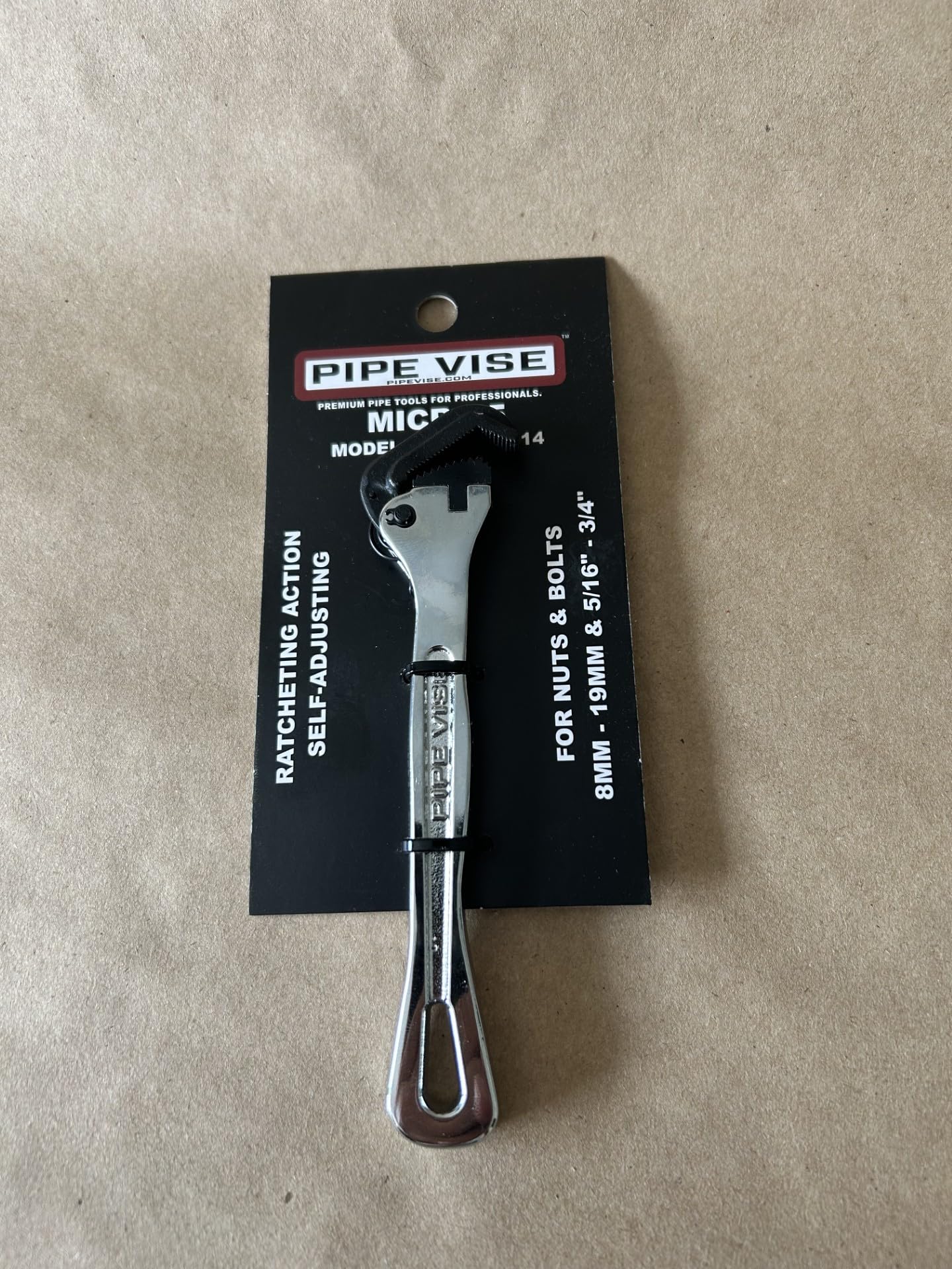 Pipe Vise Micro 5 beside carrying pouch for easy transport