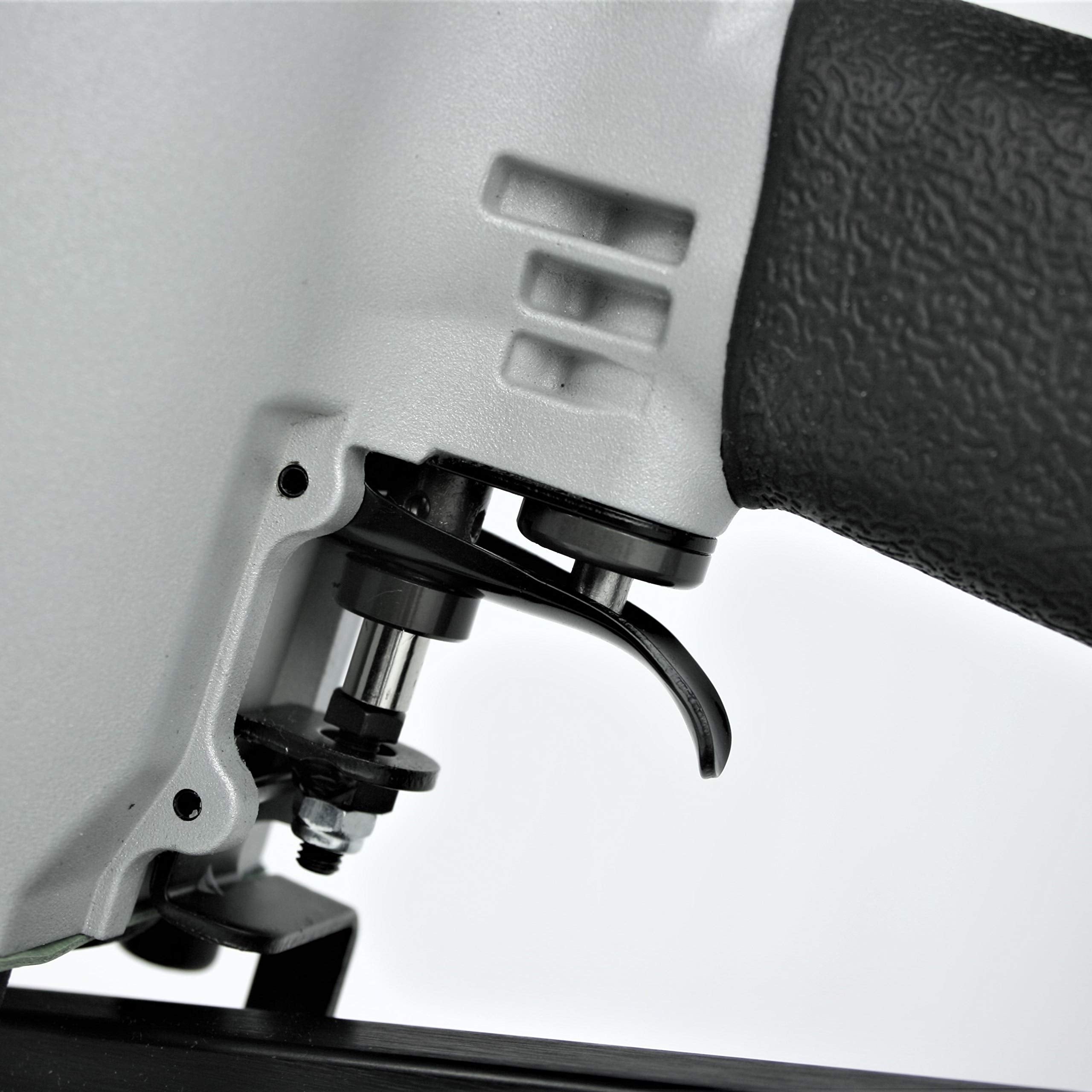 Durable black cap protects the tool in tough jobsite conditions.