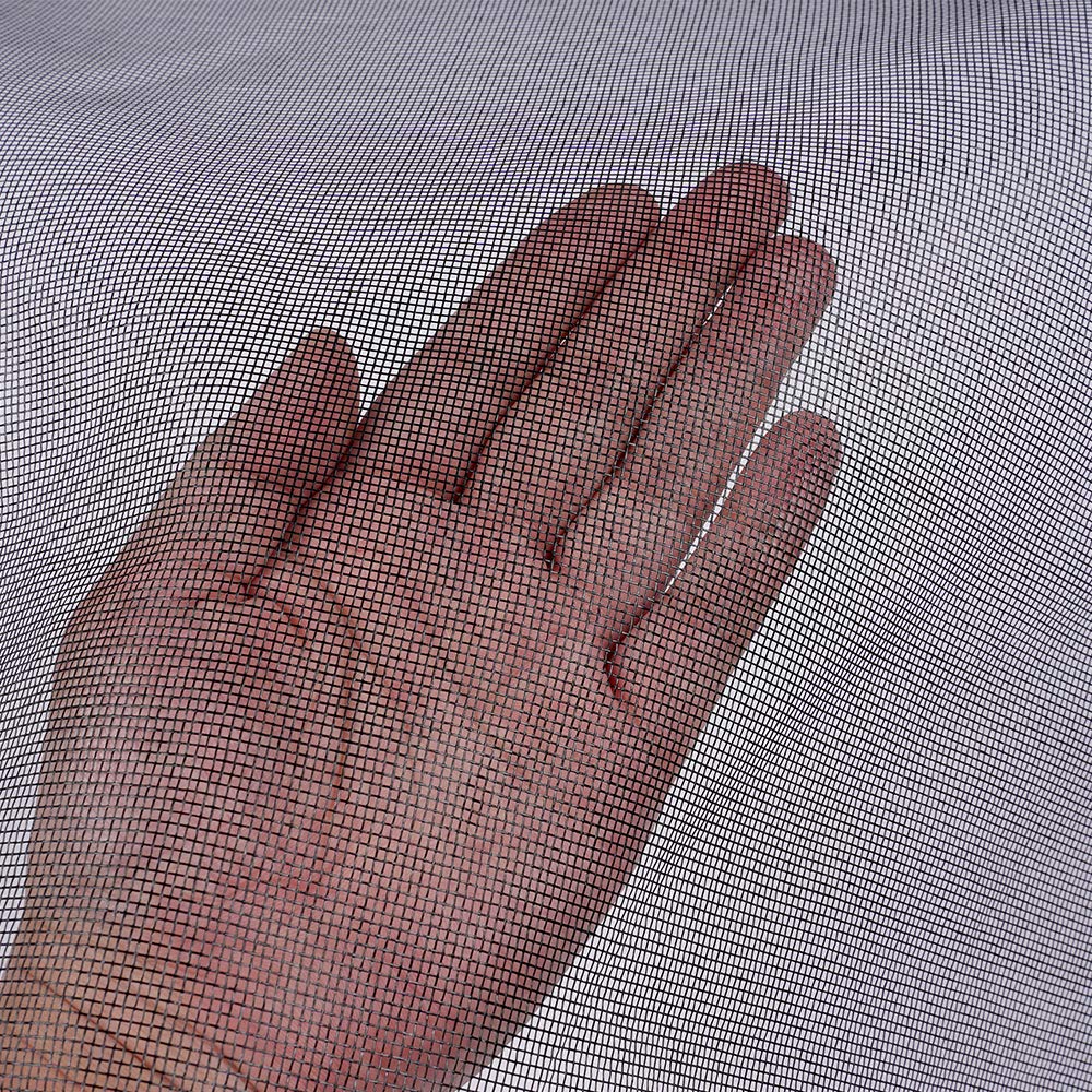 Pololo 18x16 weave close-up shows durable tear-resistant mesh.