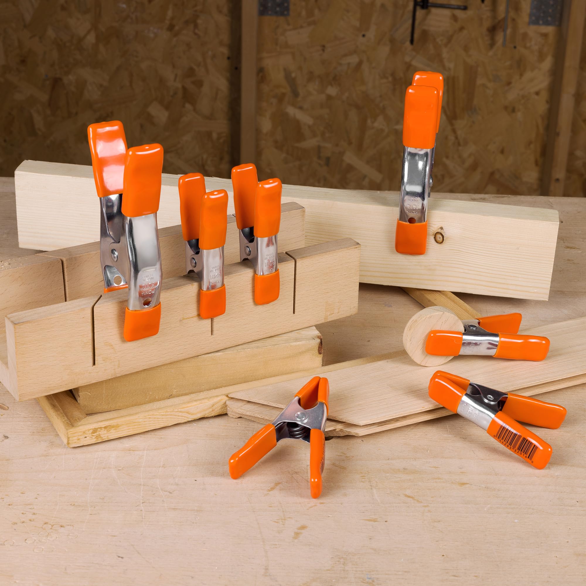 PONY nickel-plated jaws extend tool life for tough jobs.