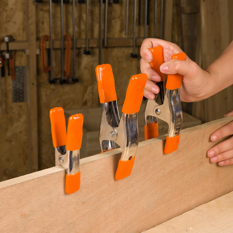 PONY poly-vinyl handles provide comfortable grip during use.
