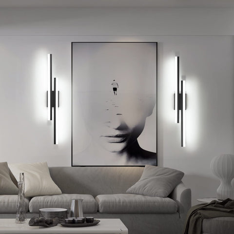 PRESDE vanity light dimming range enables customizable makeup and ambiance.