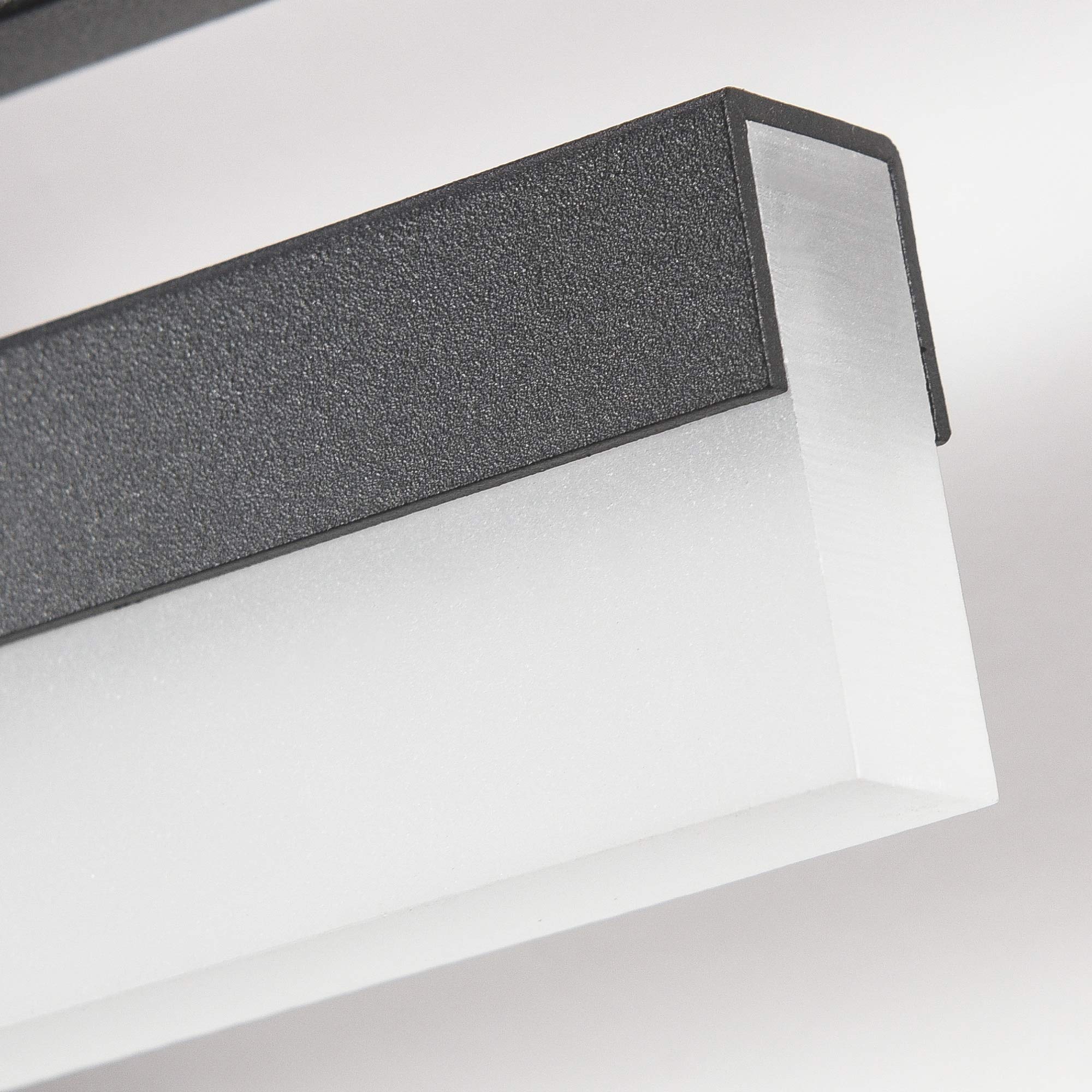 PRESDE 32-inch vanity light with ETL driver and warranty support.