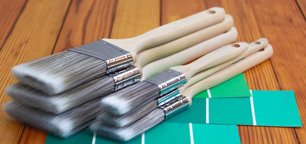 Pro Grade cardboard storage cover keeps brushes organized between jobs.