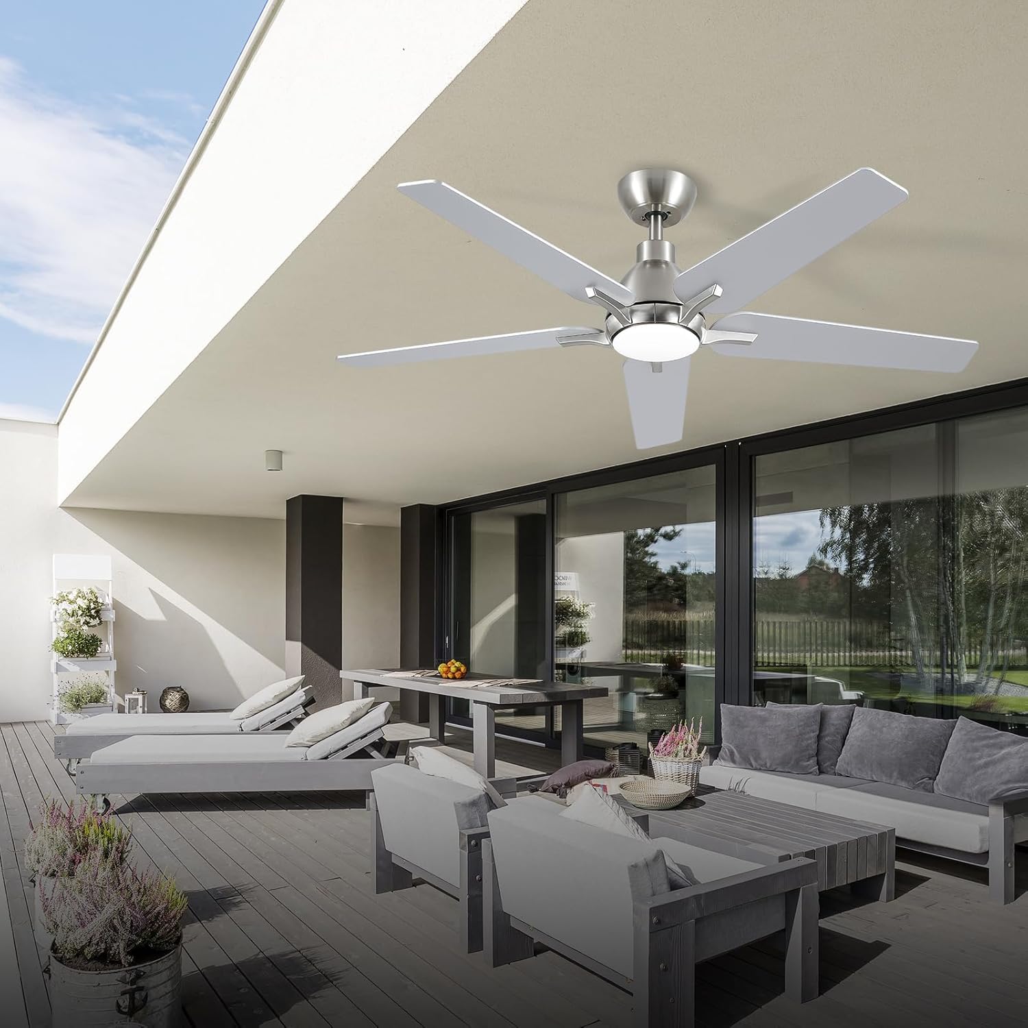 Putroad brushed nickel finish complements contemporary decor gracefully.
