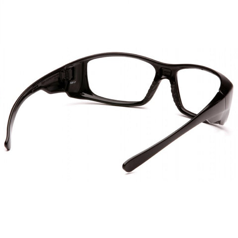 Pyramex Emerge dual lens design provides eye protection with clear vision.