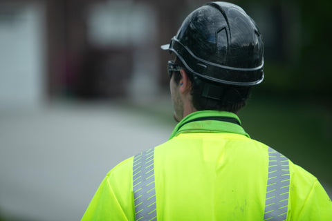 Pyramex Ridgeline vented hard hat side view highlighting balance.