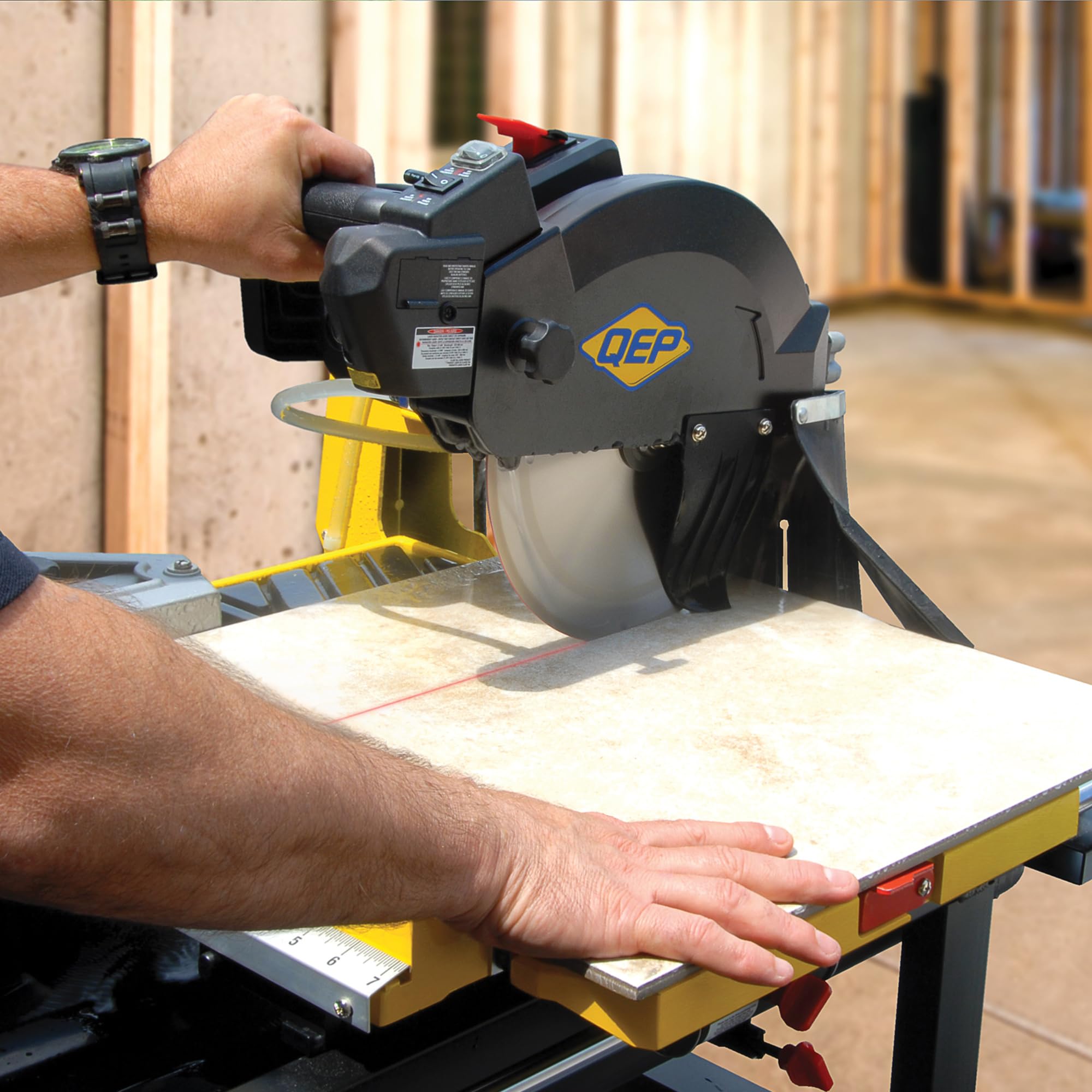 QEP Black Widow 10-inch blade highlights micro-segments for cooler, cleaner cuts.