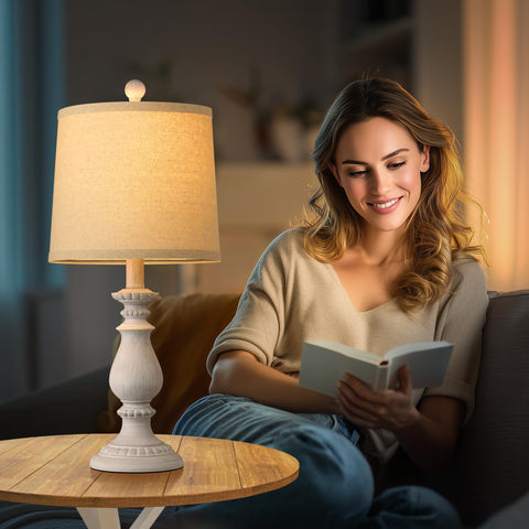 QiMH rotary switch on the farmhouse lamp offers easy one-handed control.
