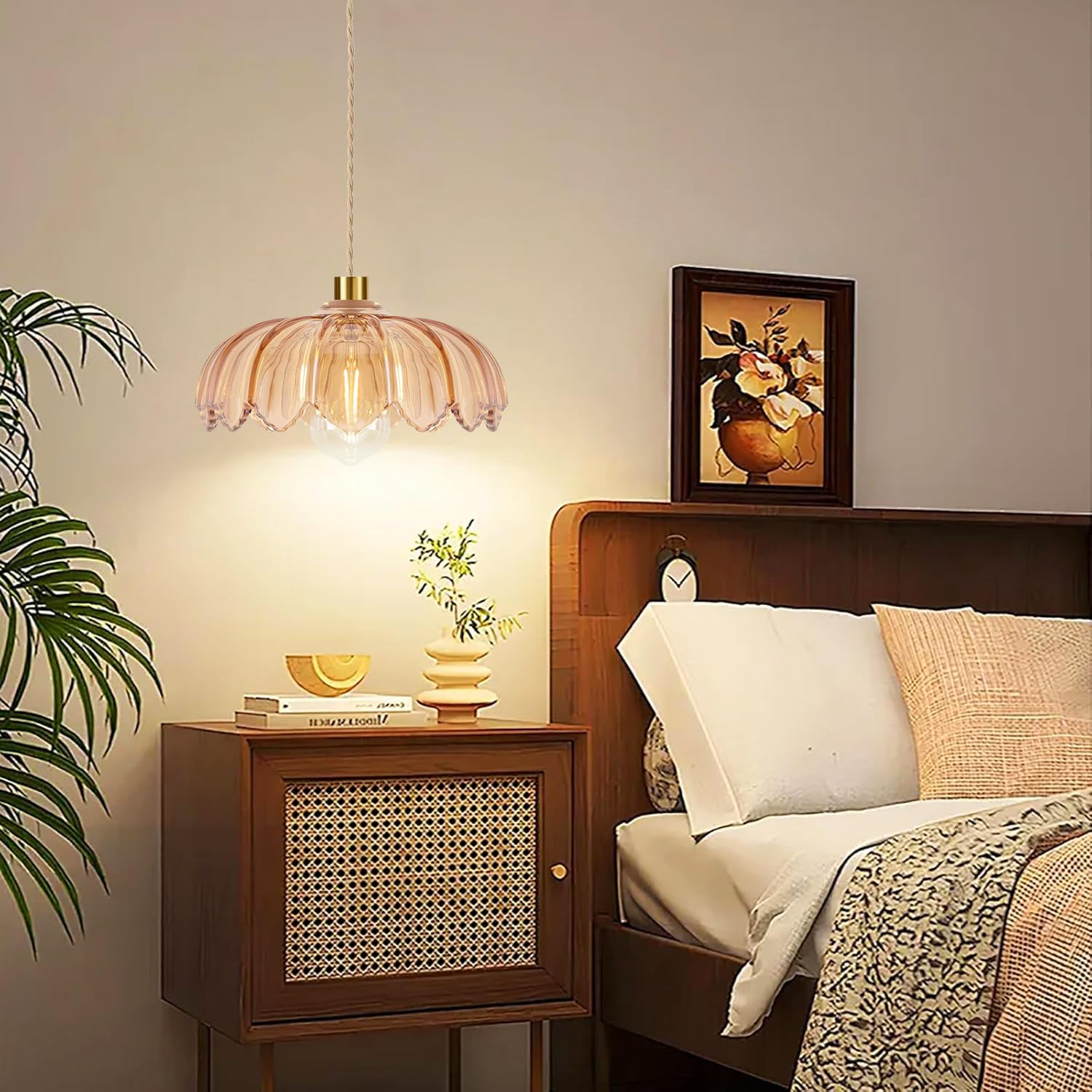 QIYIZM glass shade pendant highlights delicate details for cozy corners.