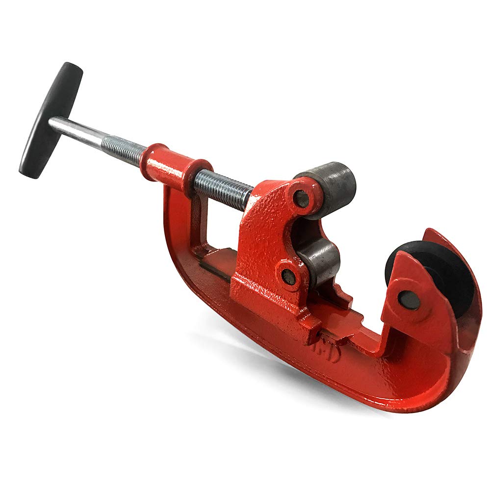 QWORK professional pipe cutter close-up shows precise grip for clean cuts.