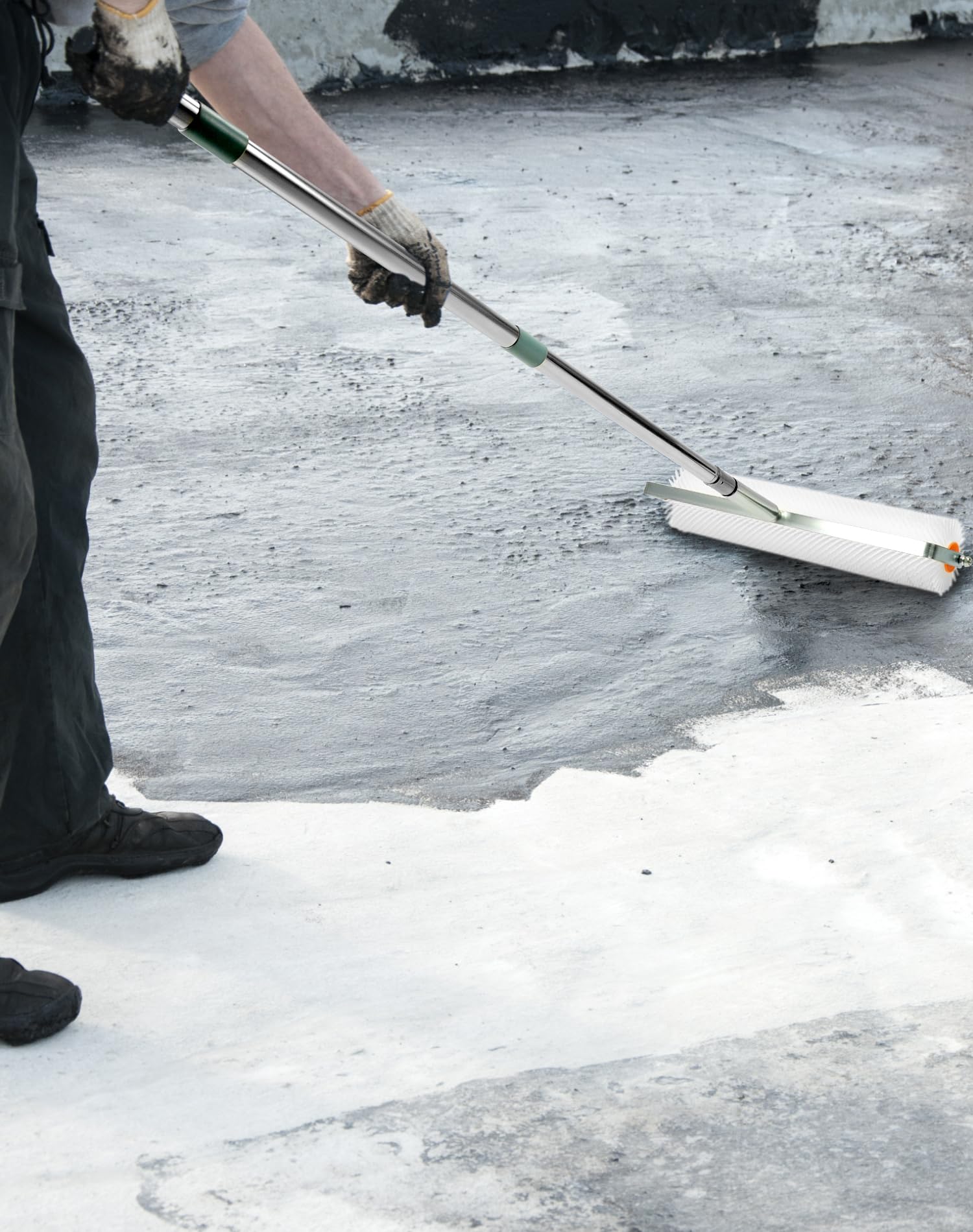 QWORK spiked roller for epoxy floor applications and even spreading.