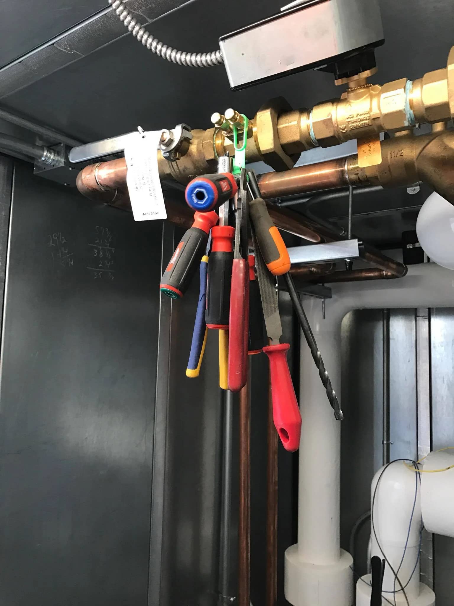 Rack-A-Tiers Stud Ball helps find screws and nails