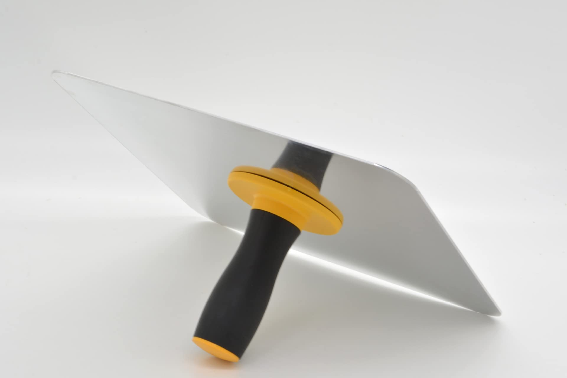 Ragyzity Masonry Hawk rounded corners prevent material slip for cleaner passes