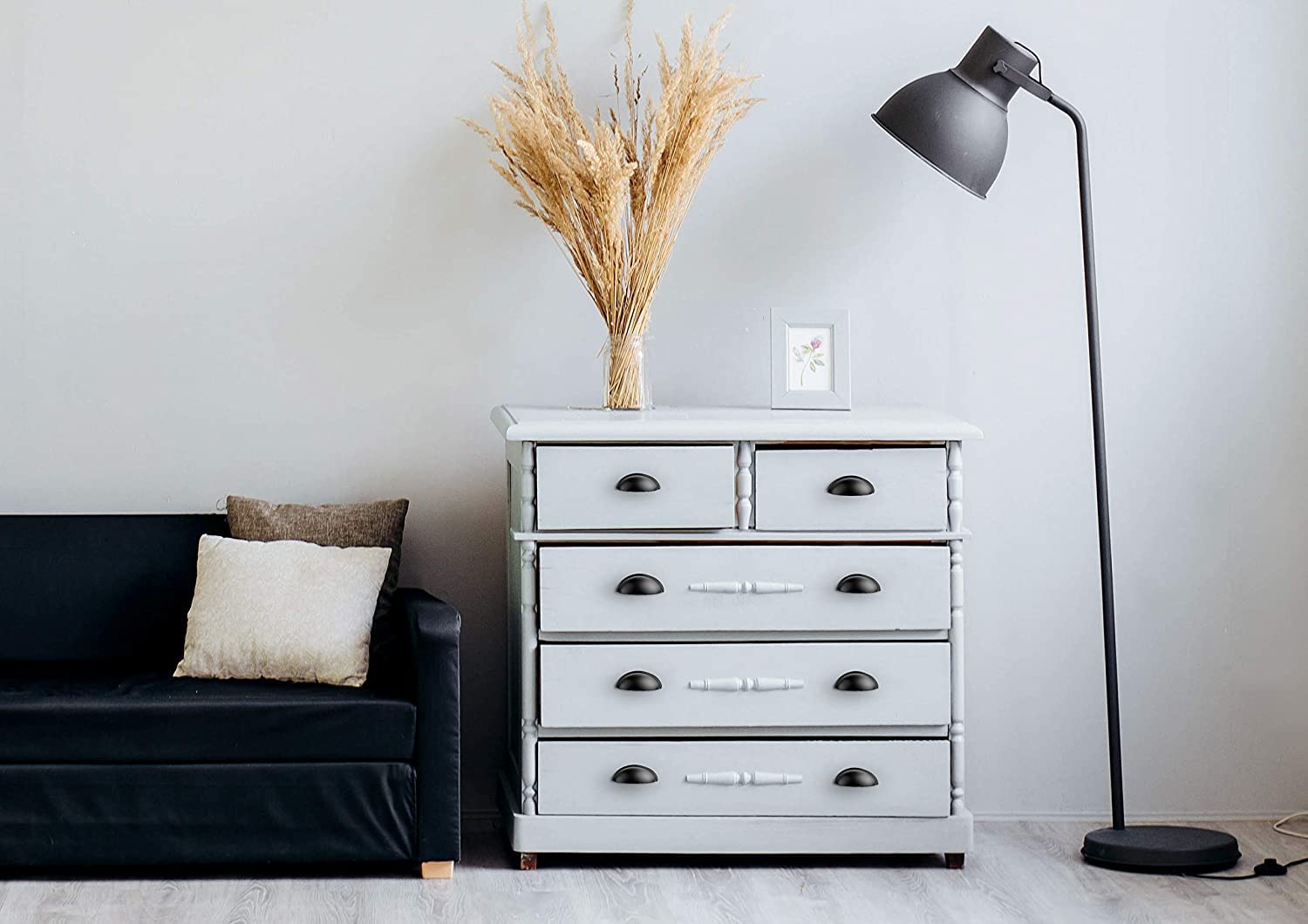 Ravinte flat-black finish resists wear on high-traffic cabinets