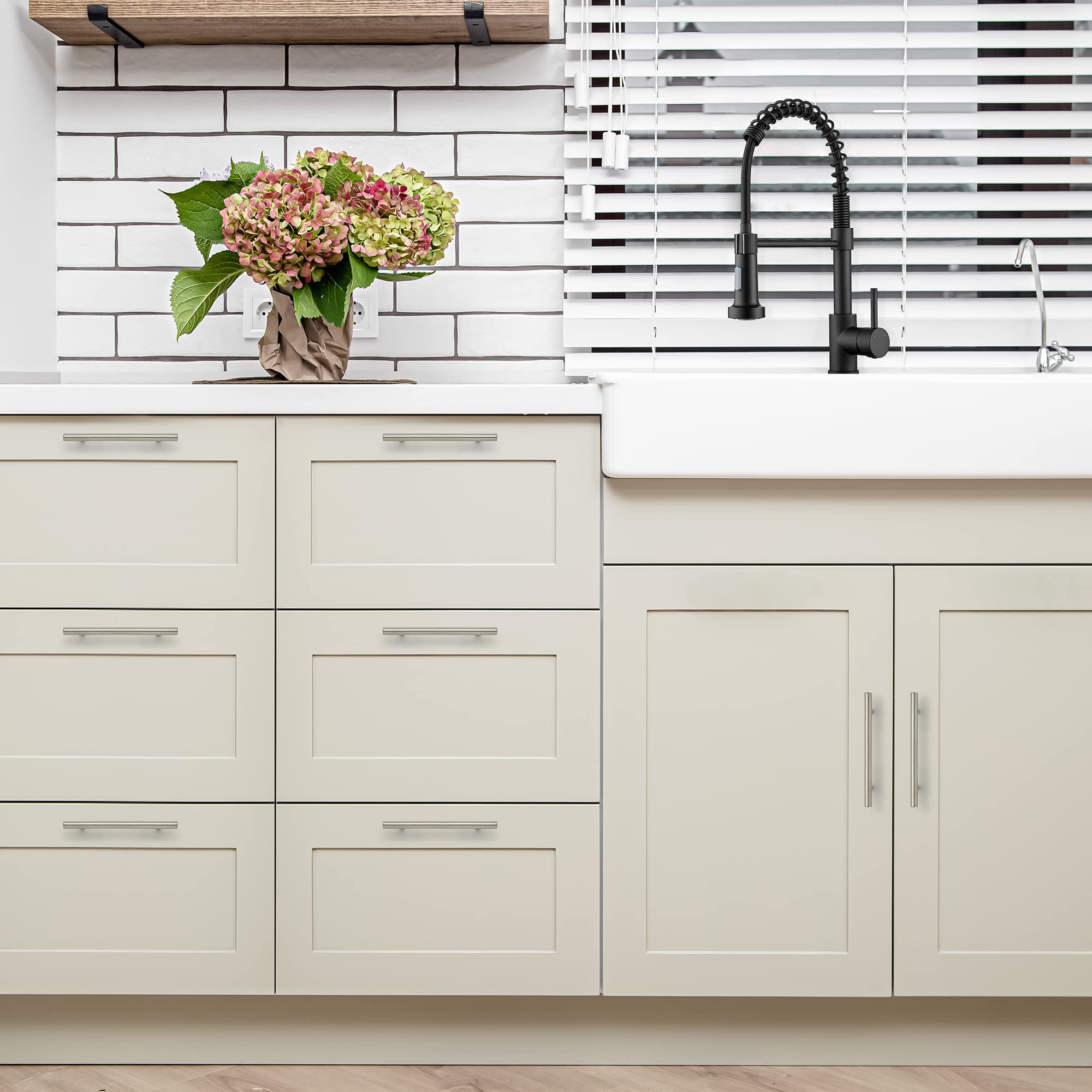 Ravinte cabinet pulls room scene showing upgraded kitchen or furniture drawers