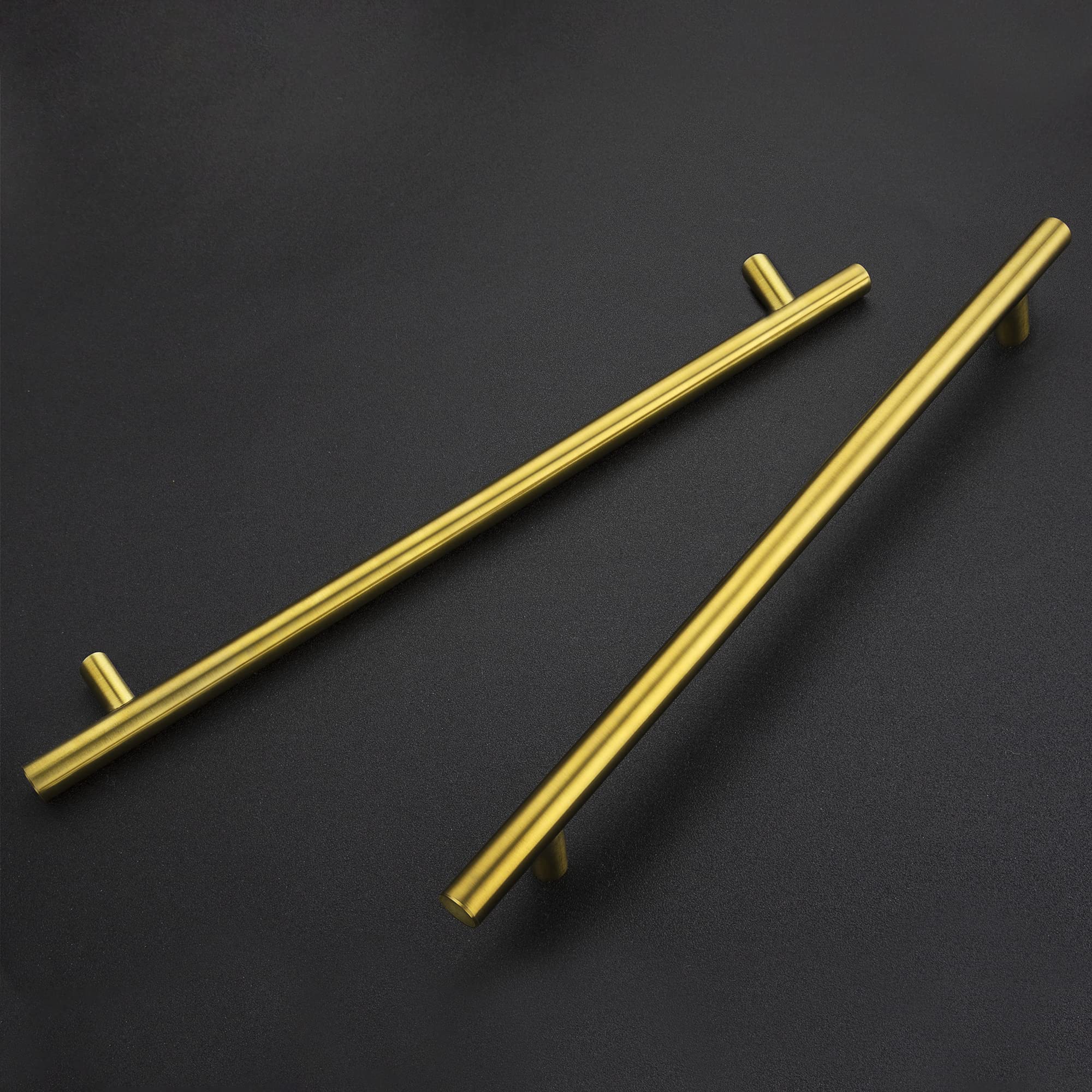 Ravinte gold cabinet pulls on a kitchen cabinet showing sleek style