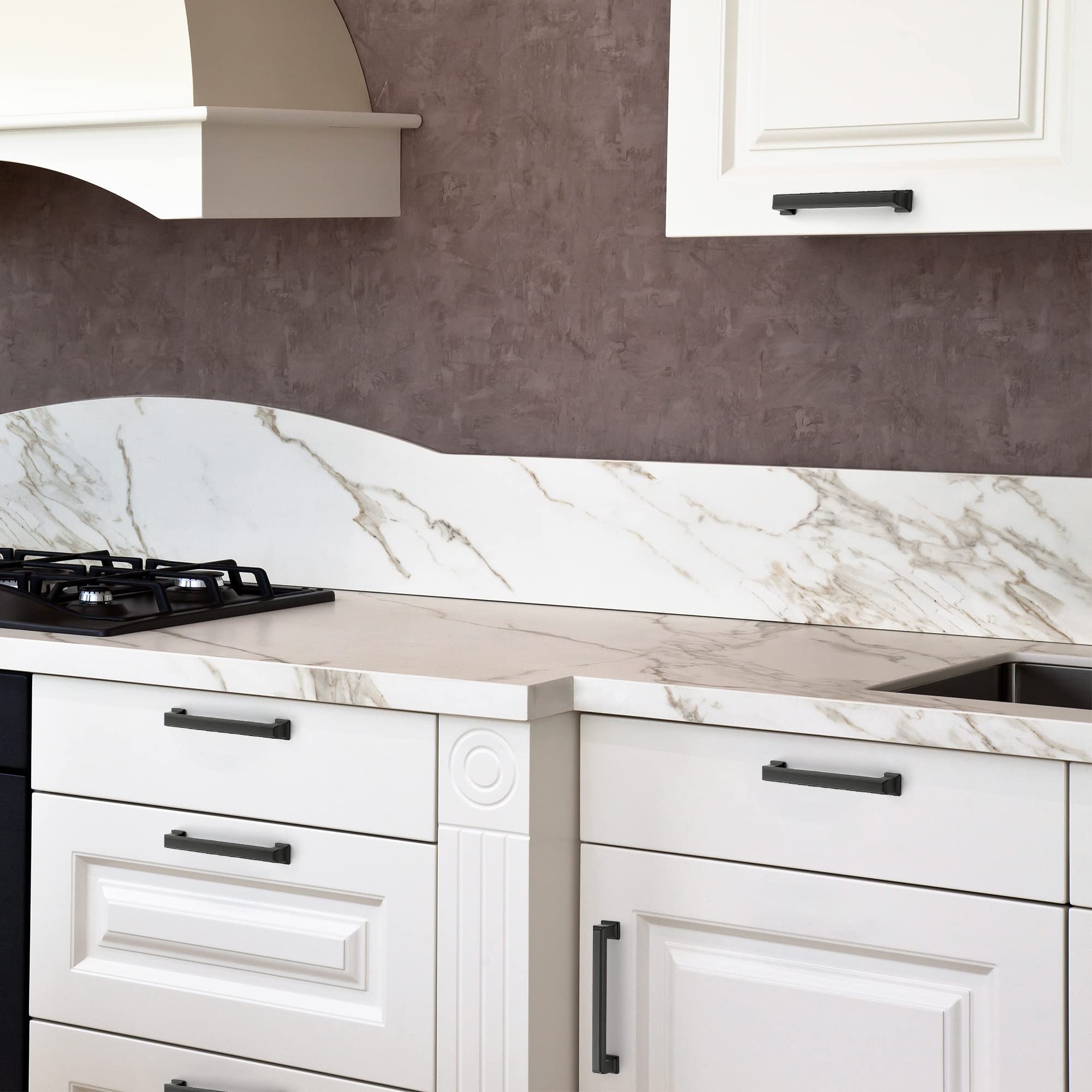 Ravinte drawer pull with included screws simplifies on-site installation.