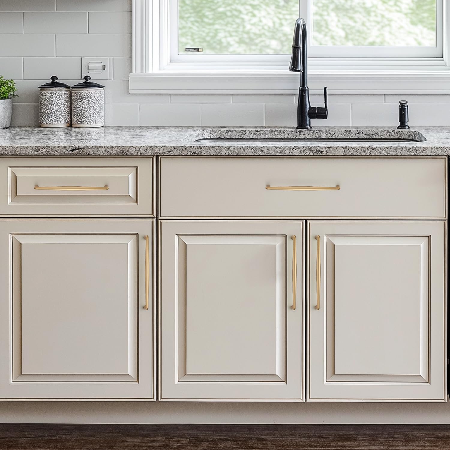 Ravinte long base covers marks from previous handles for a cleaner look