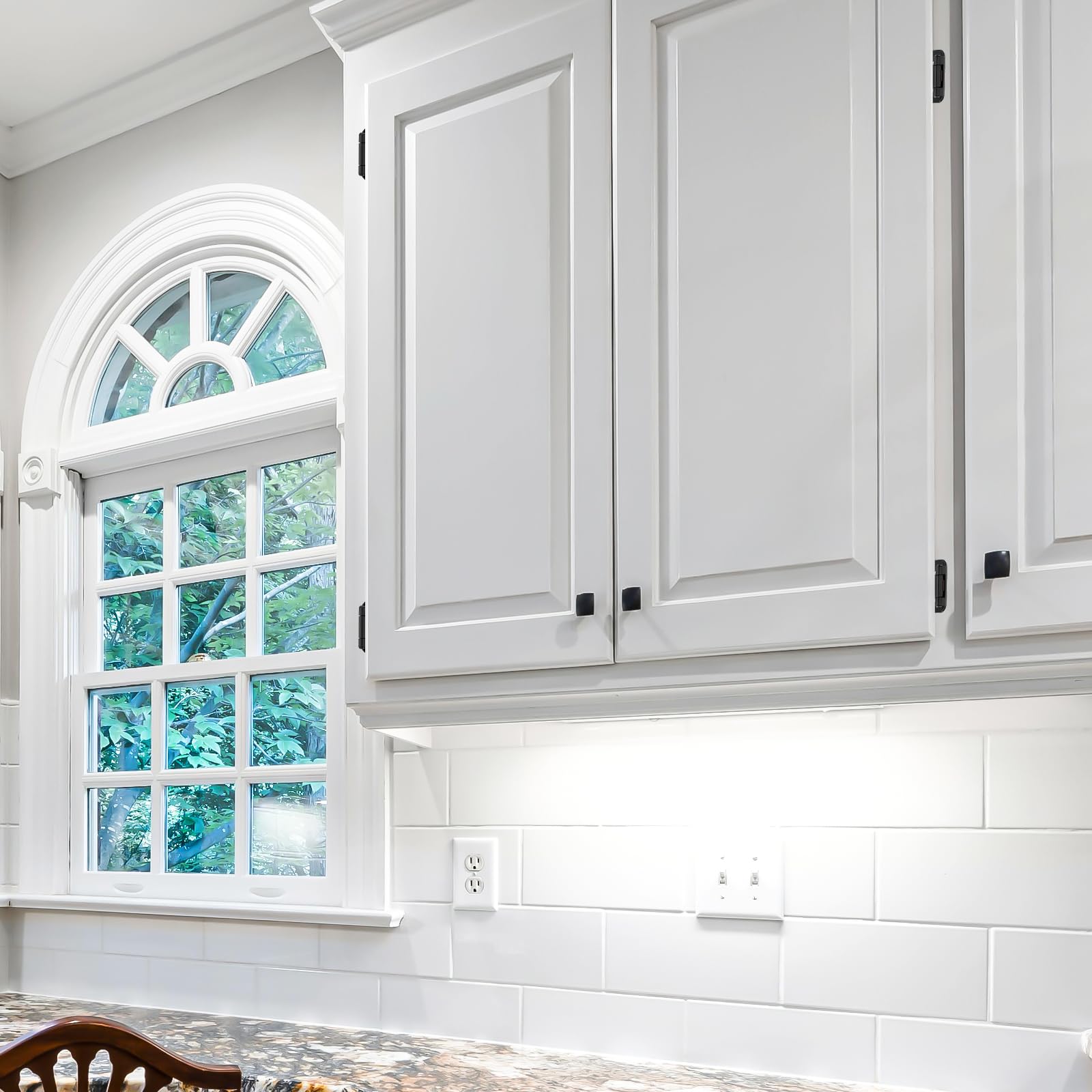 Ravinte self-closing hinge with bumper, whisper-quiet operation for smoother doors.