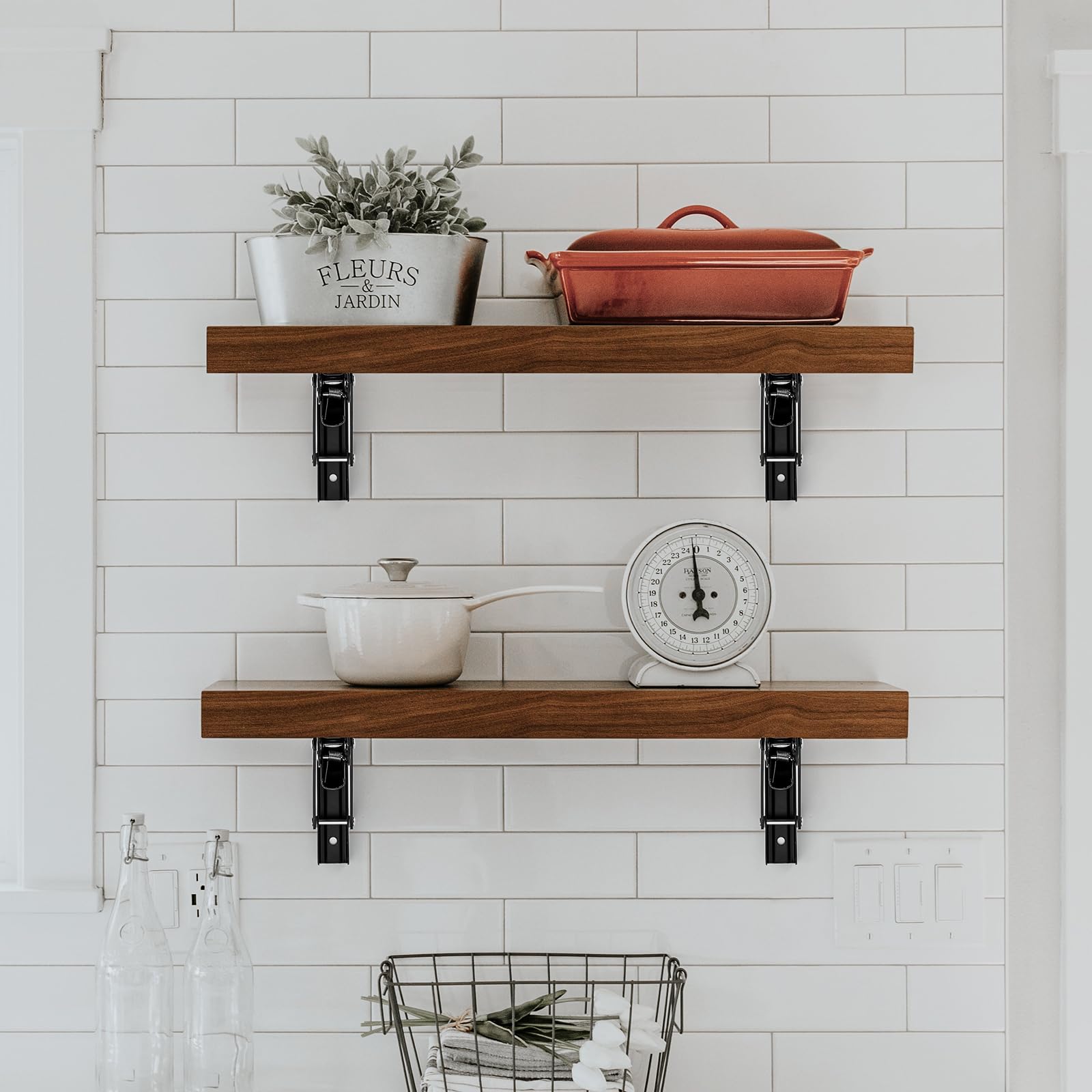 Ravinte space-saving bracket creates a neat desk area with extra room.