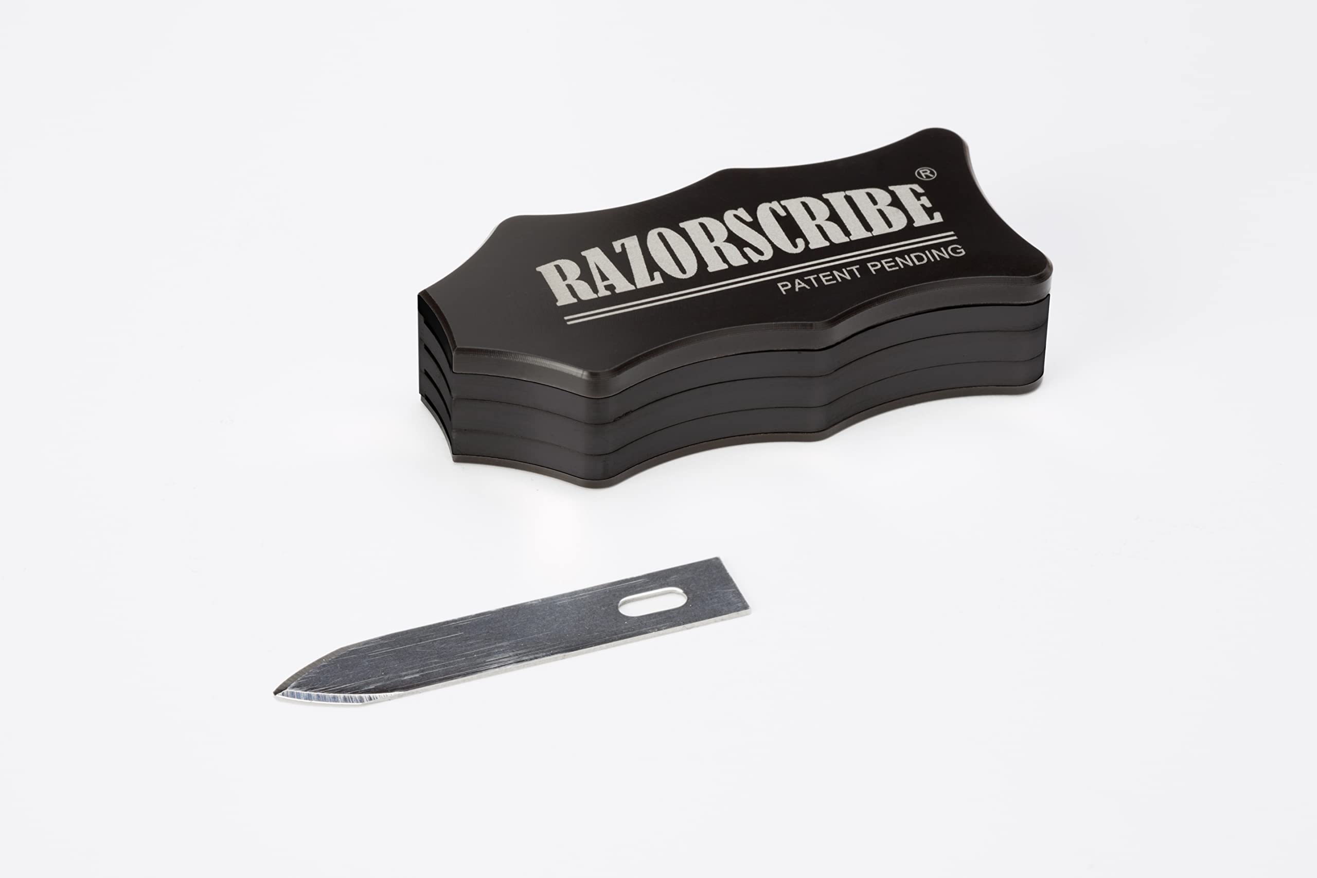 RazorScribe Pro ergonomic handle supports comfortable use during long projects.