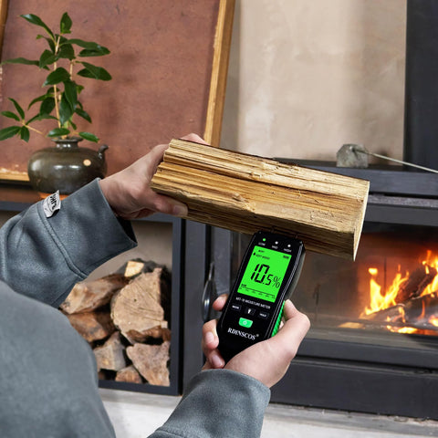 RDINSCOS backlit display provides clear readings in dim spaces.