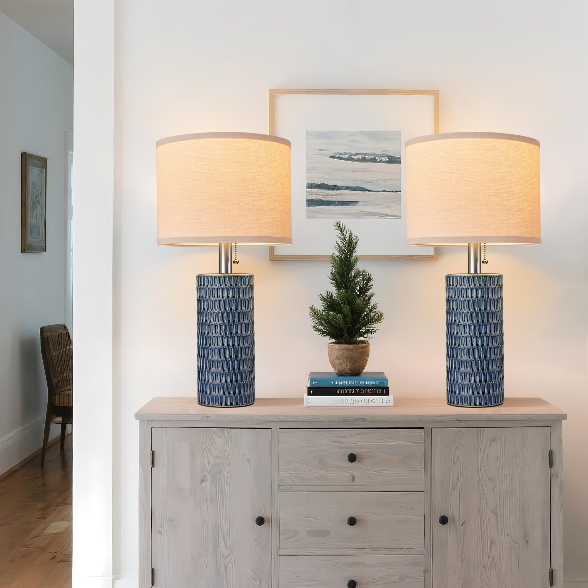 Reaketon linen shade detail showing soft, diffuse light.
