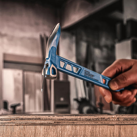 Real Steel 10-inch nail puller I-beam design appears lighter and easier to handle.