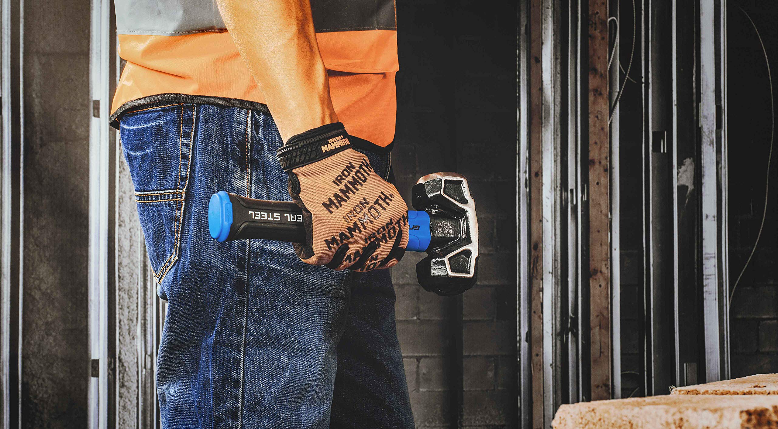REAL STEEL Sledge Hammer brand logo detail highlights craftsmanship.