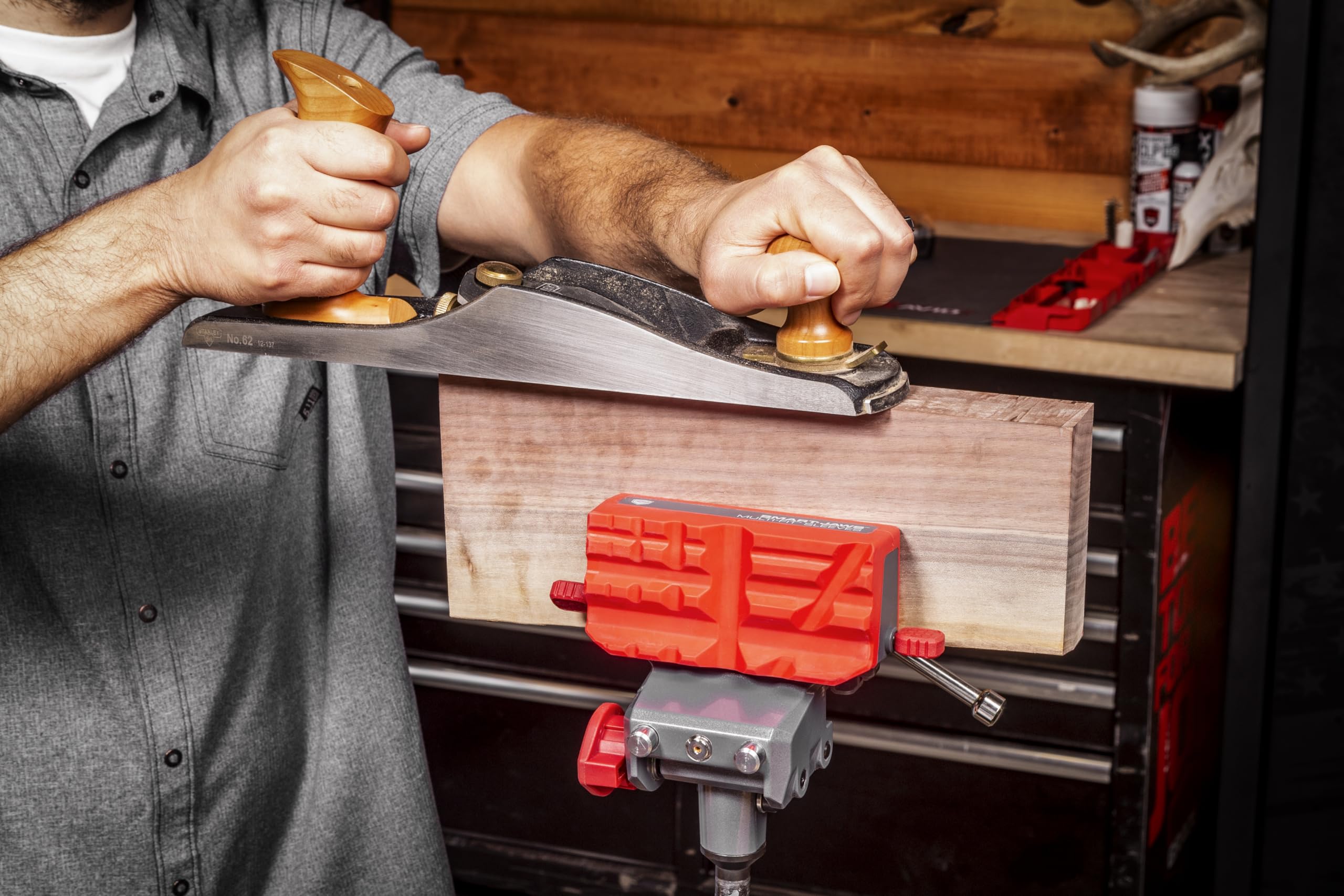 Real Avid Vise handling up to 100 ft-lb torque for demanding tasks.