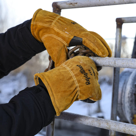 RefrigiWear palm with abrasion pads for rugged durability during tough jobs.