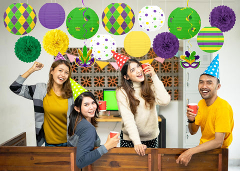 Renbuzhu 8-inch honeycomb balls add texture to walls or ceilings