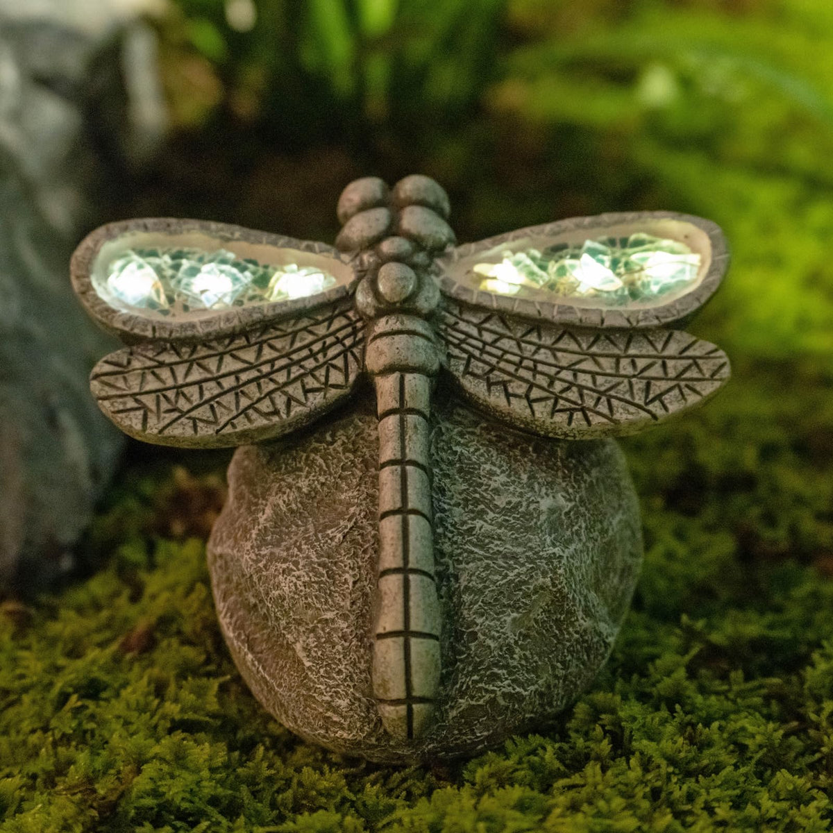 Rezpuao garden dragonfly statue with solar light enhances daytime and night-time curb appeal.
