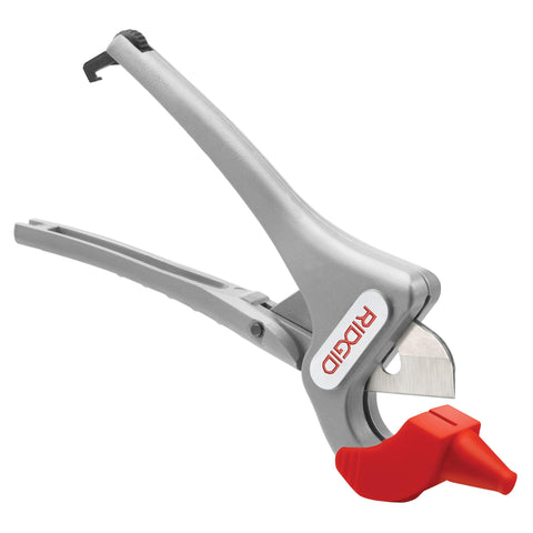 RIDGID ML-adapter attached for multilayer tubing re-rounding and cleaner cuts.